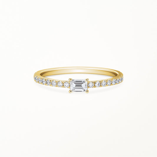 solitaire baguette ring