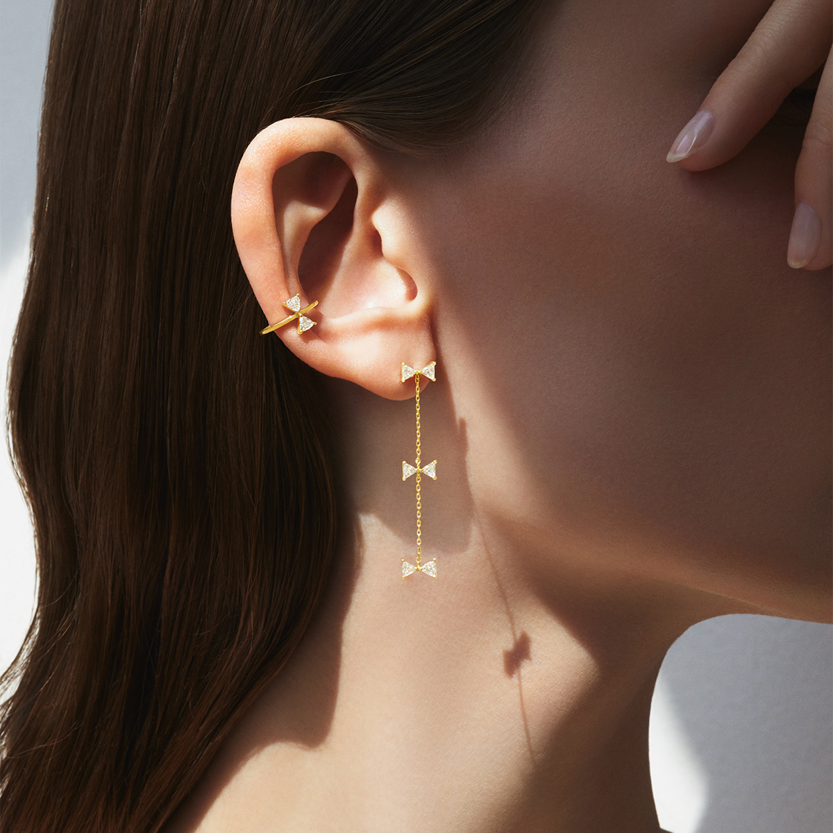 cerf-volant triplet diamond earring