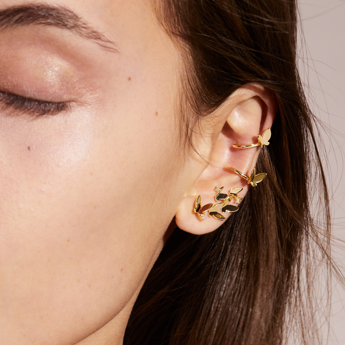 un papillon brillant ear cuff